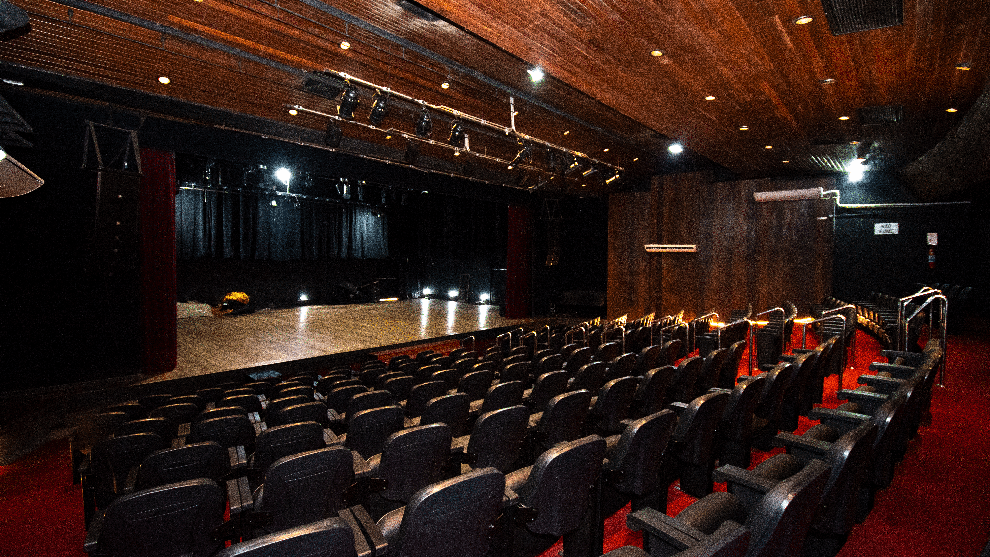 Com Teatro Renascença revitalizado, Centro Municipal de Cultura tem reforma concluída; veja imagens